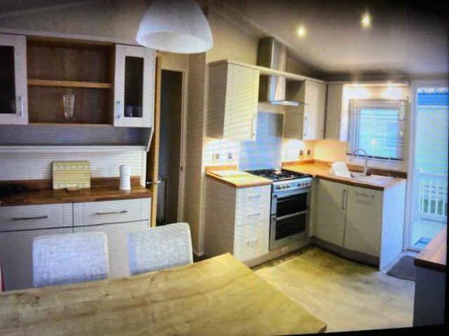 Birchington Vale Entire Holiday Home Westgate-on-Sea エクステリア 写真
